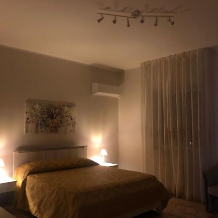 Casa Di Lucia Apartment ฟอร์ซาดาโกร ภายนอก รูปภาพ